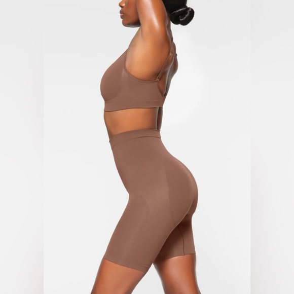 NWOT Skims Sculpting Shorts Size S Jasper Color - Picture 3 of 7